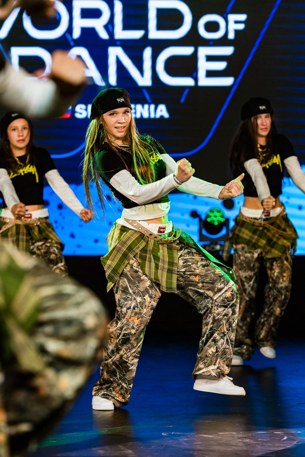 Plesalki na nastopu World of Dance